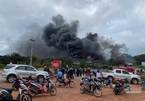 Pháo giấu trong xe chở đá từ Lào về Việt Nam phát nổ, 2 người chết