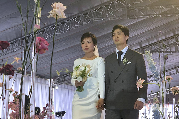 Công Phượng - Viên Minh hạnh phúc trong lễ cưới ở Nghệ An