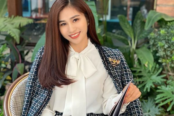 MC Minh Trang thời sự 19h của VTV ngày càng xinh đẹp