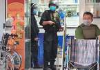 Hàng trăm cảnh sát mang súng khám xét hệ thống nhà thuốc lớn nhất Đồng Nai