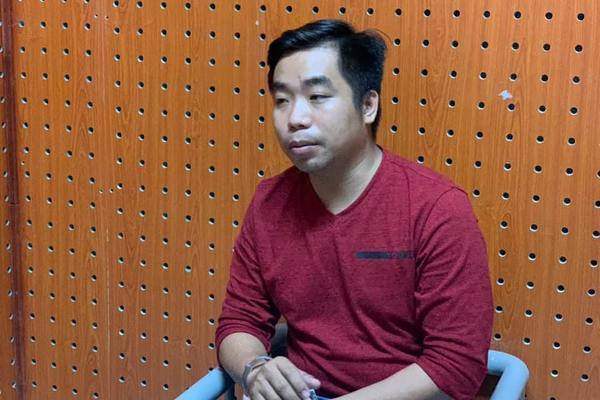 Đi xin việc, cô gái ở Bình Dương bị chủ quán karaoke cướp điện thoại