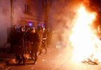 Biểu tình bạo loạn bùng nổ ở Paris, hàng chục người bị bắt