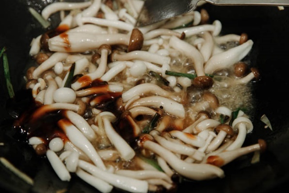 Món nấm xào đơn giản dễ làm