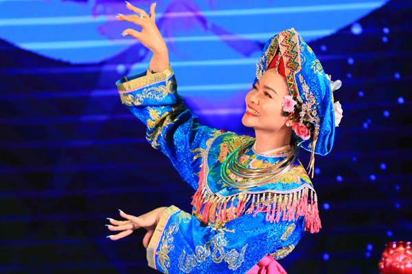 Nhiều nghệ nhân tham gia liên hoan nghệ thuật diễn xướng chầu văn