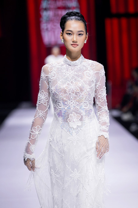 Ao Dai honoured at Vietnam International Fashion Week