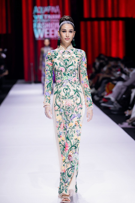 Ao Dai designer presents new collection at Vietnam International Fashion  Week 2020, News