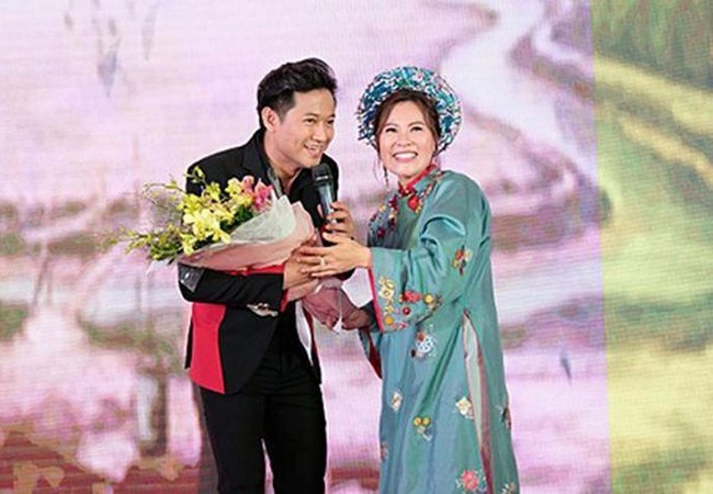 Chân dung bạn gái doanh nhân sắp cưới của diễn viên Quý Bình