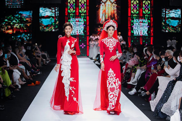 VN designers' collections wow guests at Int'l Fashion Week