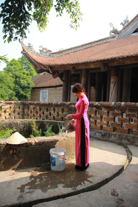 Exploring Duong Lam, a typical ancient village in northern Vietnam