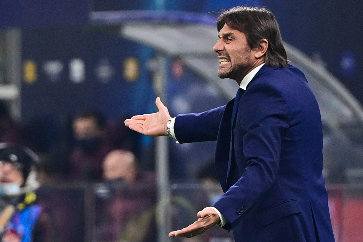 Conte lệnh Inter chơi 'điên rồ' và chờ phép màu