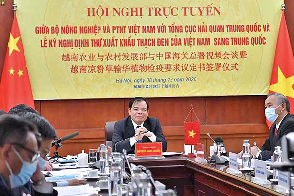 Bộ trưởng đích thân chào bán chanh leo, khoai lang... sang Trung Quốc