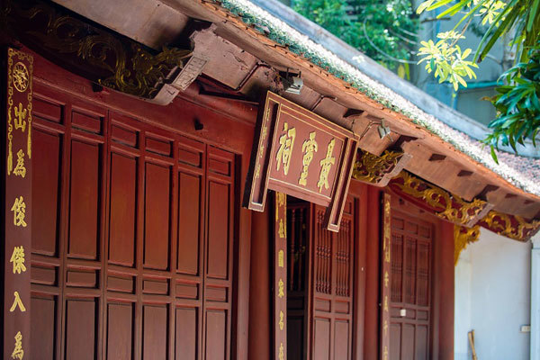 Kim Lien Temple - the guardian of the South in Hanoi