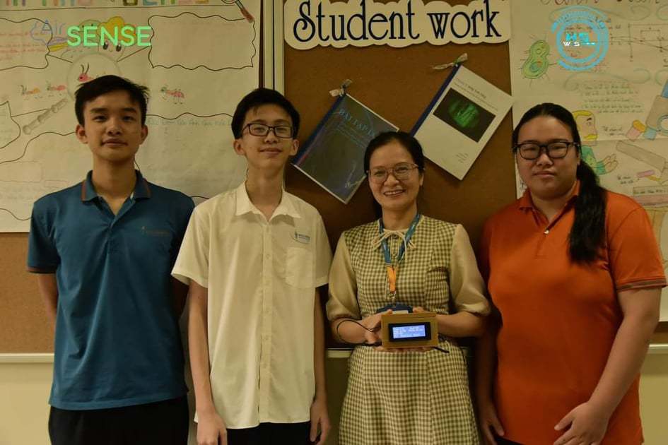 Máy đo bụi mịn của nhóm học sinh cấp III ở Hà Nội