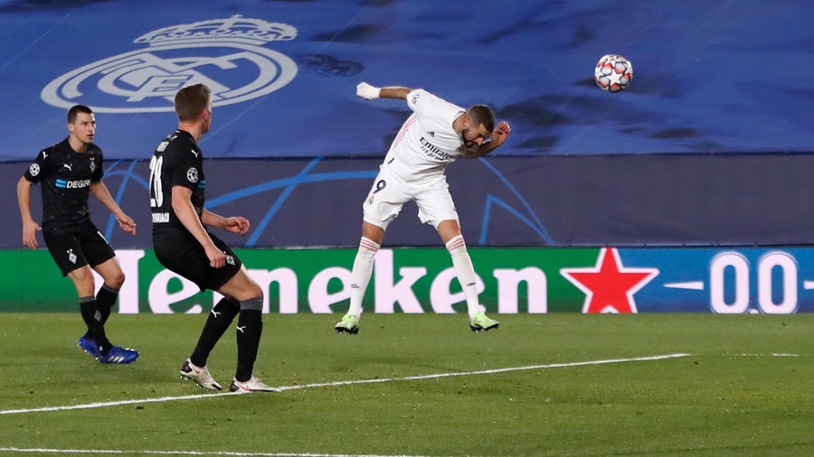 Benzema không chiến cực đỉnh, Real đoạt vé đi tiếp