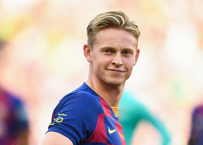 Barca túng quẫn phải bán Frenkie De Jong