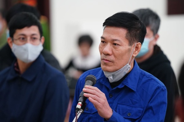 Hai giáo sư xin giảm án cho cựu Giám đốc CDC Hà Nội trong vụ nâng giá thiết bị