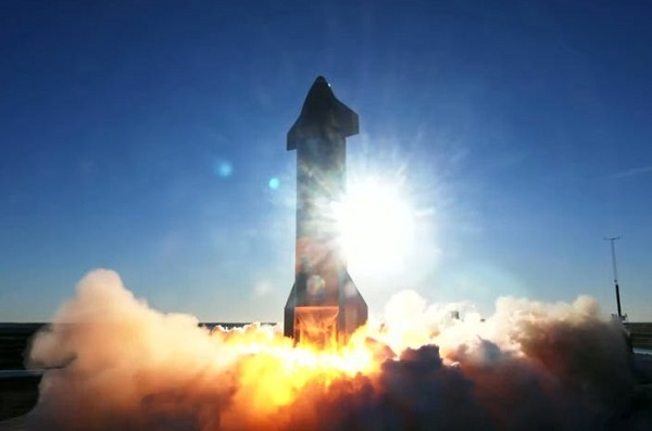 Tên lửa SpaceX phát nổ khi gần đáp đất