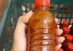 'Hot gril bán mắm' khóc ròng vì khách mua hàng hai năm chưa trả tiền