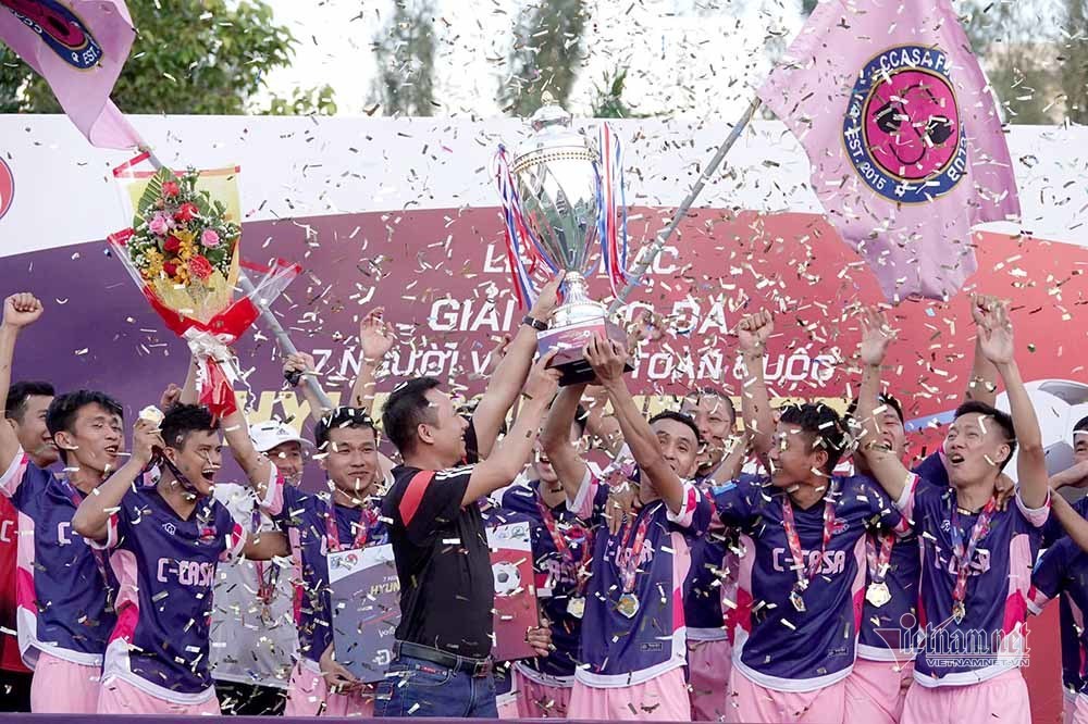 C-Casa lên ngôi vô địch bóng đá 7 người miền Trung