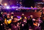 Đụng độ giữa người ủng hộ, chống ông Trump và cảnh sát