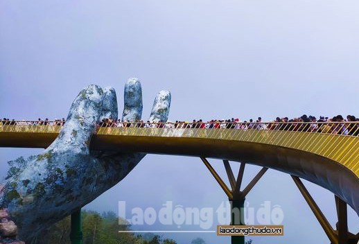 Da Nang draws two scenarios for future tourism development