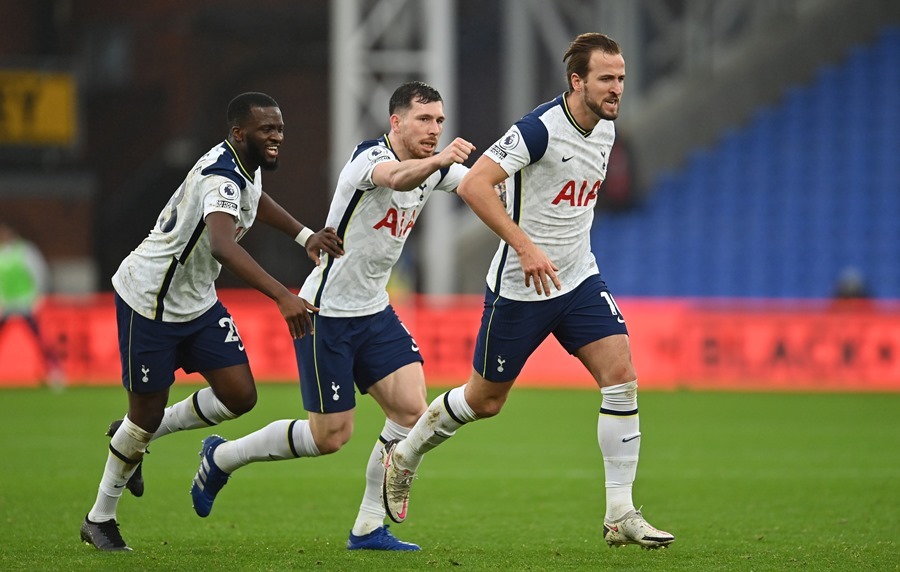 Harry Kane ghi siêu phẩm, Tottenham tuột chiến thắng vì Lloris