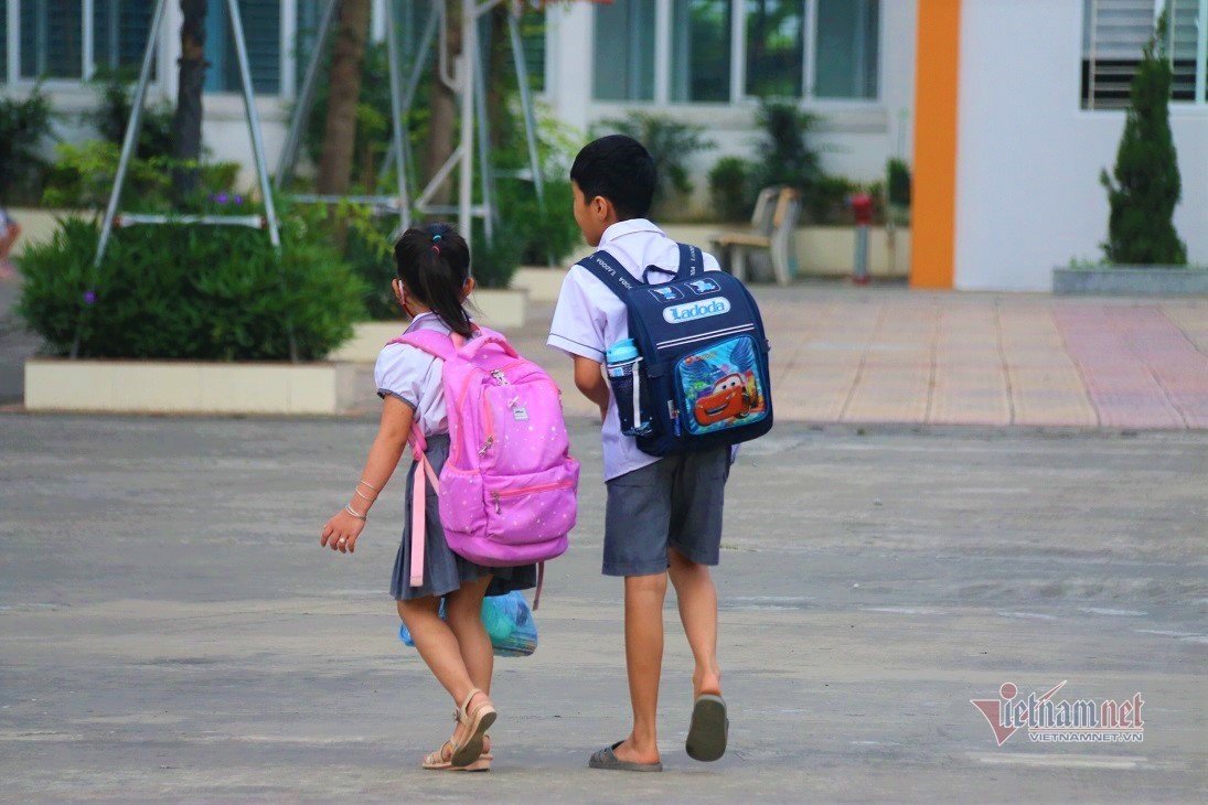 Hà Nội cho học sinh học online hết tháng 2