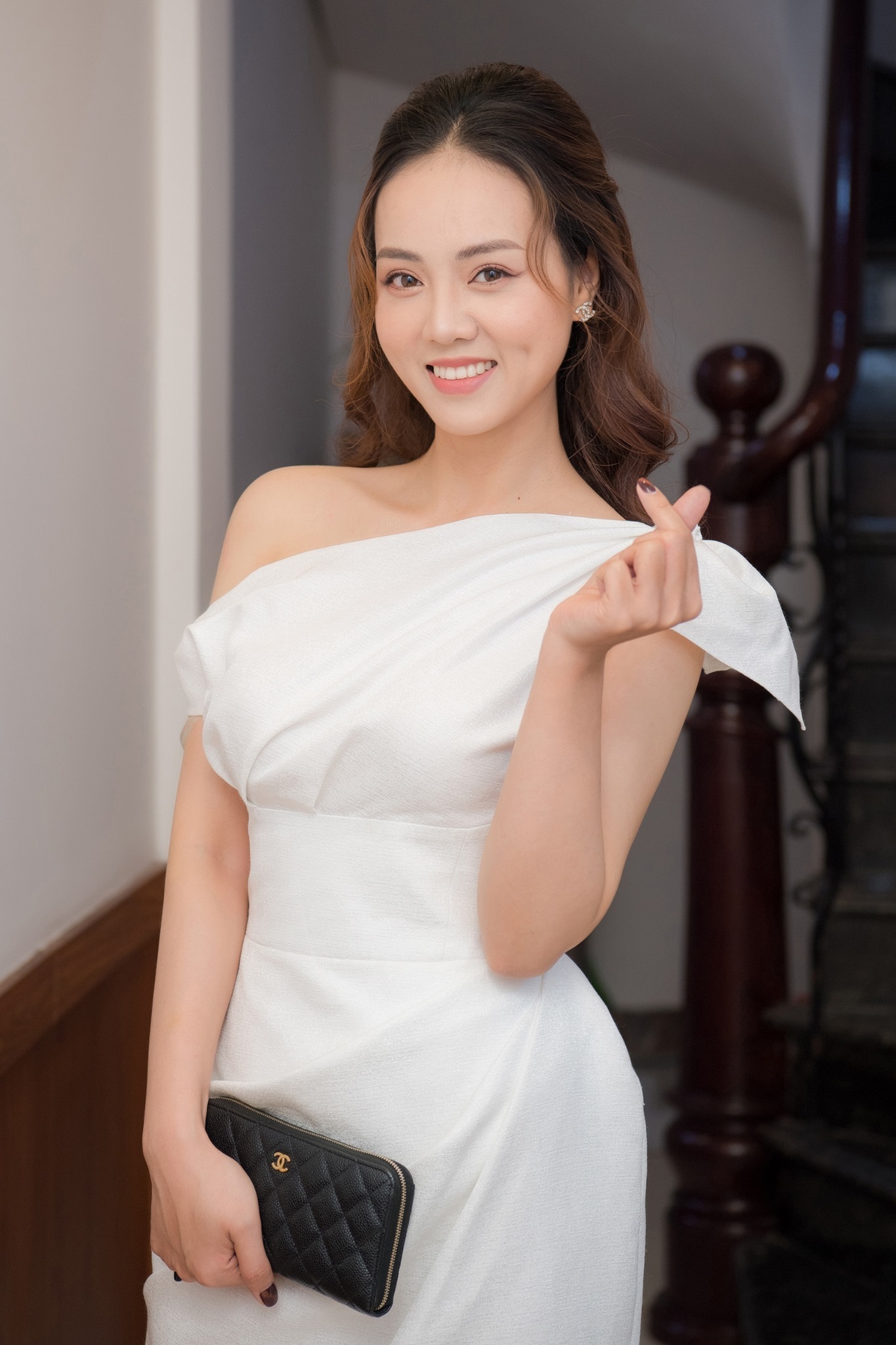 99+ Mẫu đồng phục đầm công sở nữ đẹp | Phú Hoàng Uniform