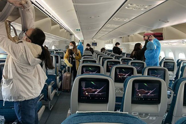 Passengers failing to wear masks on flights face fine of US$130