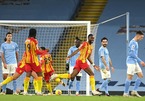 Man City mất chiến thắng vì..."gà nhà"