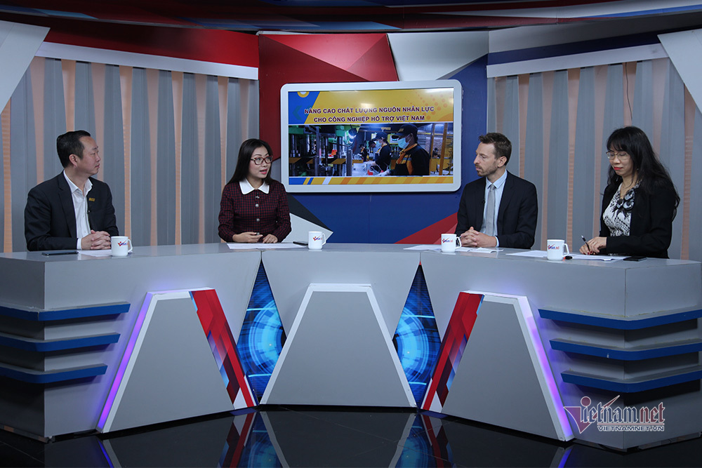 Nguồn nhân lực cho CNHT: Gỡ bỏ nút thắt về đào tạo và quản trị