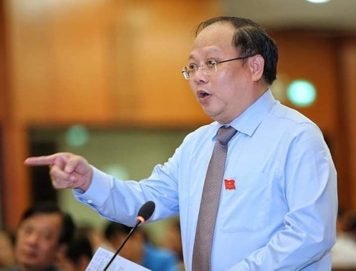 Ông Tất Thành Cang bị đình chỉ chức Phó ban biên soạn lịch sử Đảng bộ TP.HCM
