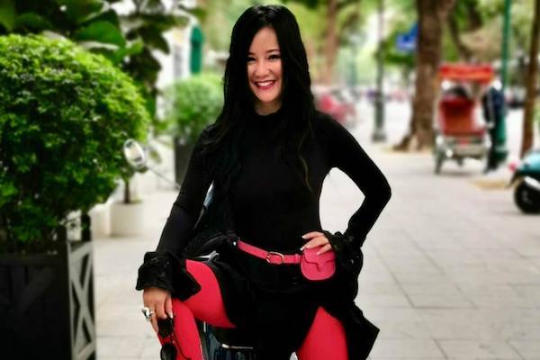 Diva Hồng Nhung tuổi 50 vẫn trẻ trung, ấn tượng