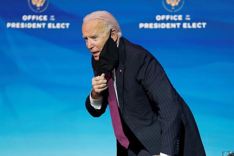 Nhà báo tháp tùng ông Biden mắc Covid-19