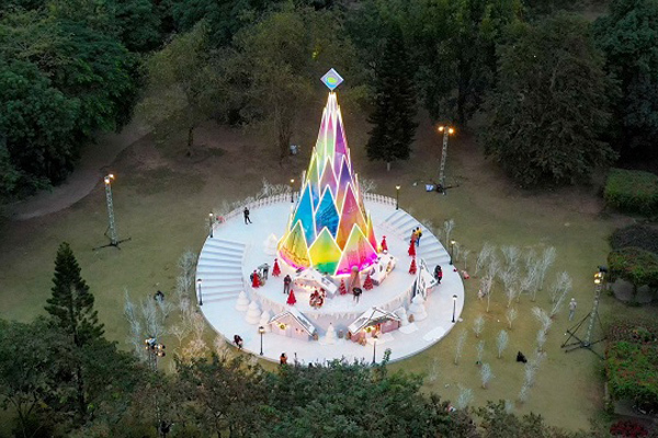 Check in ‘búp măng Noel’ siêu độc ở Ecopark