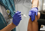 Nhân viên y tế Mỹ từ chối tiêm vắc-xin Covid-19 vì lý do kỳ lạ