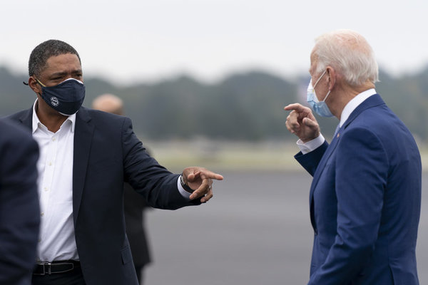 Cố vấn thân cận của ông Biden mắc Covid-19