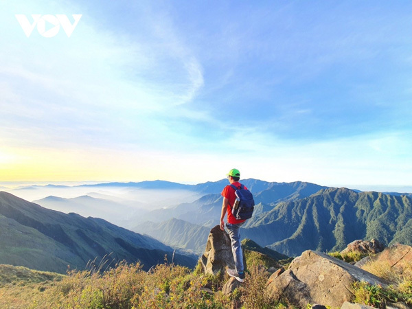 Trekking up Ta Chi Nhu Mountain in Yen Bai