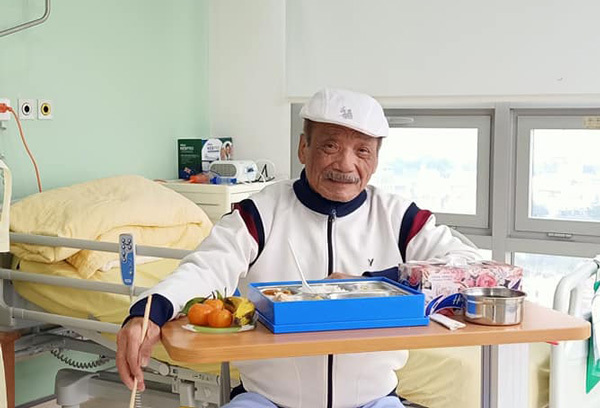 NSND Trần Hiếu xuất viện sau 17 ngày điều trị vì gãy xương sườn