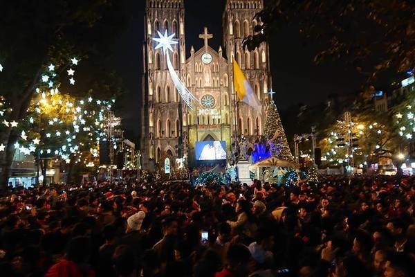 Hà Nội yêu cầu đi nhà thờ dịp Giáng sinh phải đeo khẩu trang, sát khuẩn