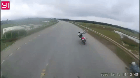 Clip nữ quái dùng chiêu trộm vàng tinh vi nóng nhất mạng xã hội