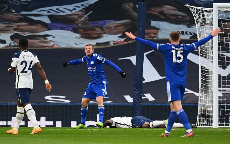 Vardy bùng nổ, Leicester đánh gục Tottenham