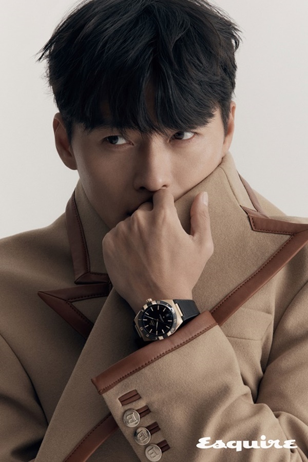 Bộ ảnh mới Hyun Bin lịch lãm, cuốn hút ở tuổi 38