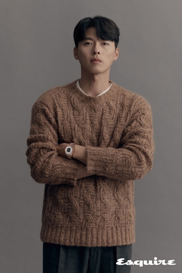 Bộ ảnh mới Hyun Bin lịch lãm, cuốn hút ở tuổi 38