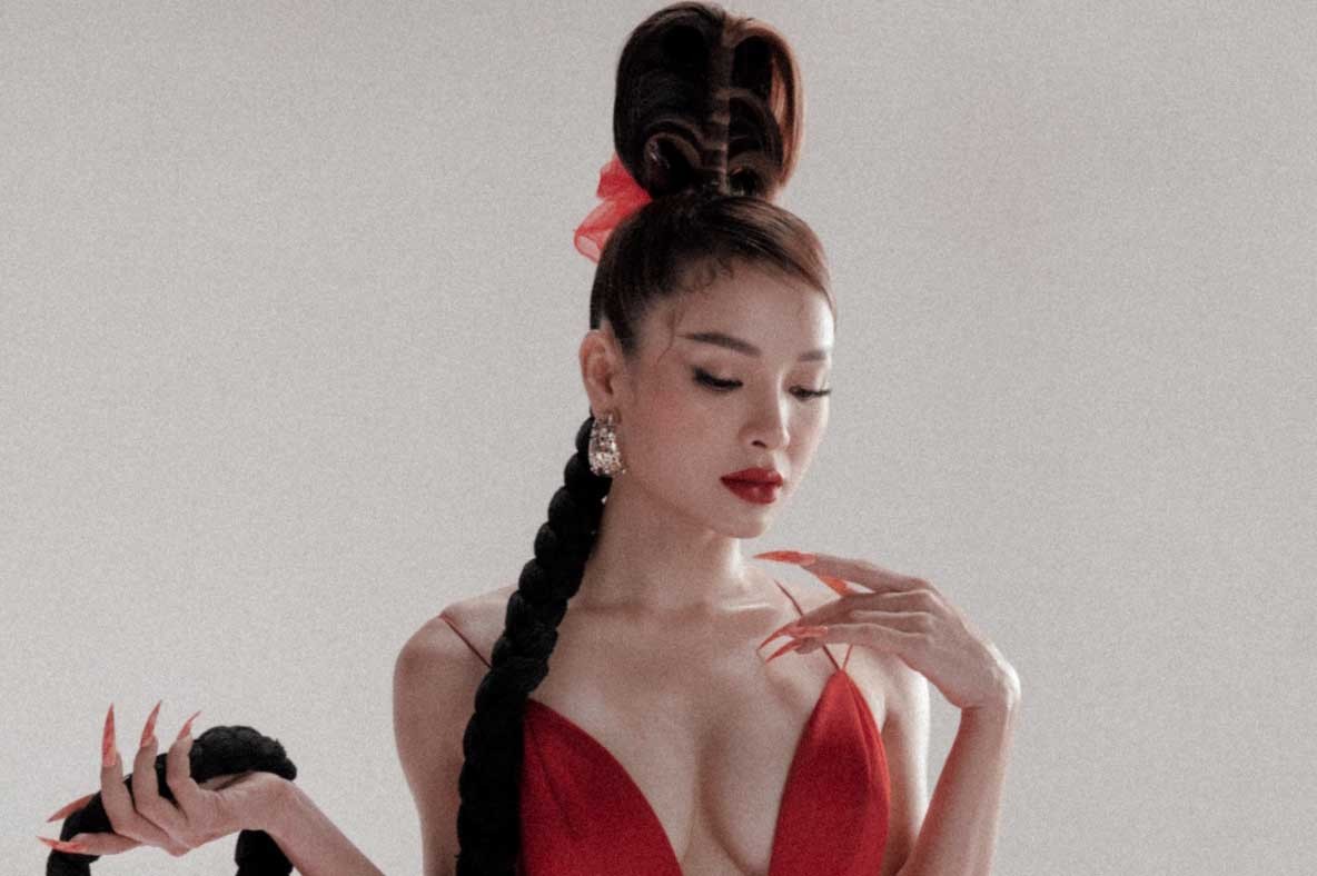 Phương Trinh Jolie trở lại với hình ảnh gợi cảm