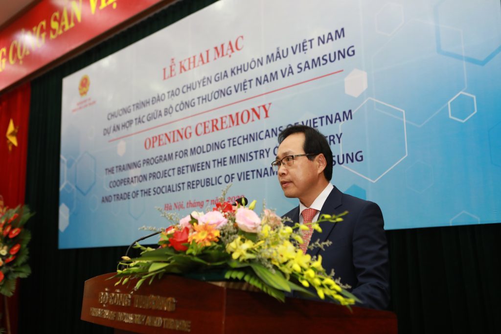 Cấp thiết nâng cao trình độ công nghệ khuôn mẫu cho doanh nghiệp Việt