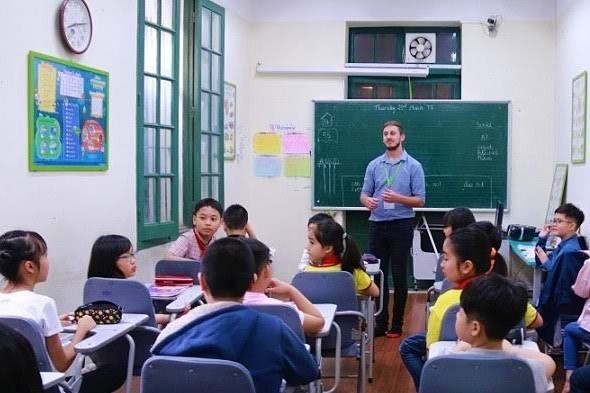 Giáo viên 8.0 IELTS vẫn chưa đủ điều kiện dạy ở Việt Nam, Bộ GD-ĐT nói gì?