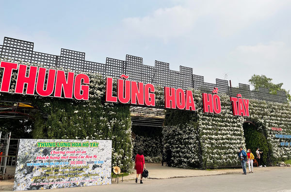 Ho Tay Flower Valley: An ideal venue to take photos in Hanoi