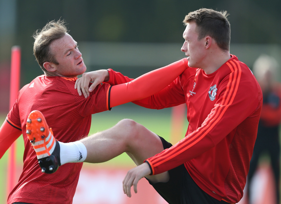 Rooney giang tay cứu vớt sự nghiệp 