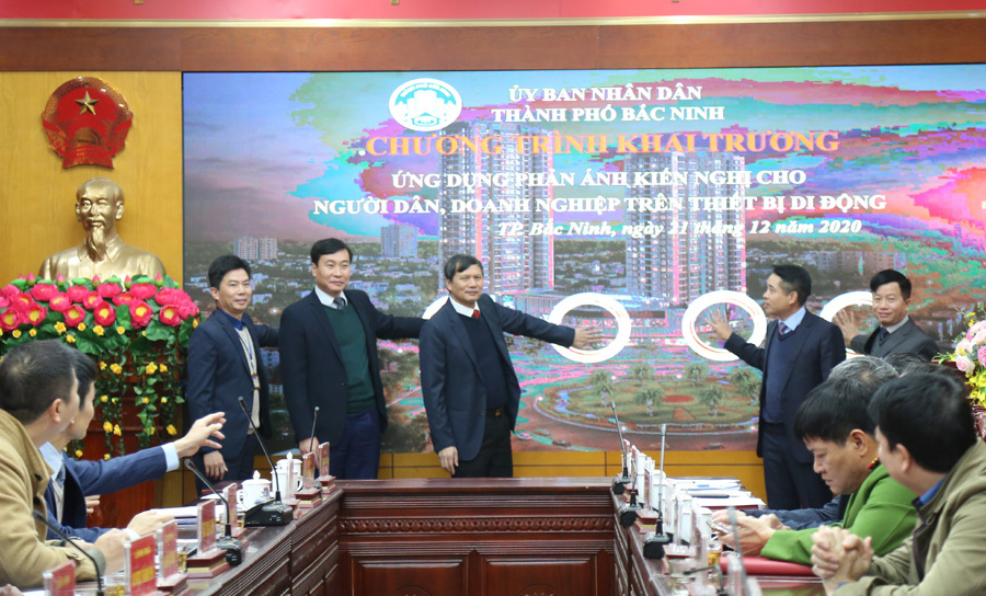 Bắc Ninh: Người dân 'gặp' chính quyền qua ứng dụng smartphone